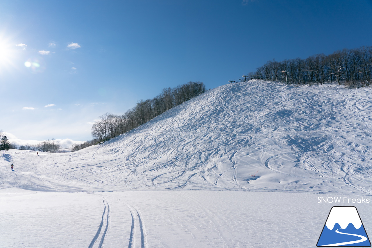 朝里川温泉スキー場｜冬休み最初の週末は、晴天＋粉雪で絶好のスキー＆スノーボード日和なり(^^)/